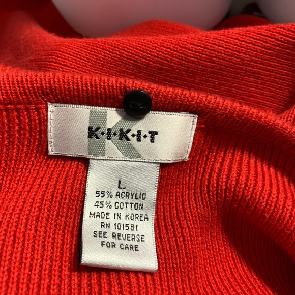 Red sweater quarter length sleeves - Picture 2 of 2